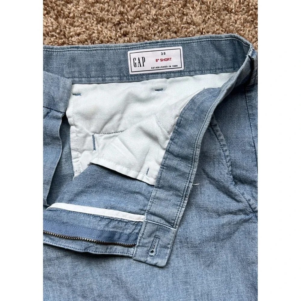 Gap Mens I Light Blue Chambray I Size 38, 8 Inch I Inseam Flat Front Shorts